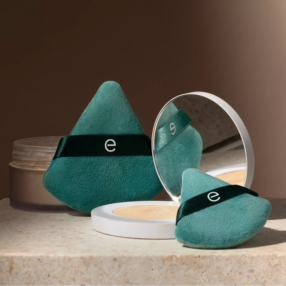 🤩 $5 SALE! 🤩 🎉 HOST PICK 🎉 NWT EcoTools Powder Puff Duo - Picture 5 of 9